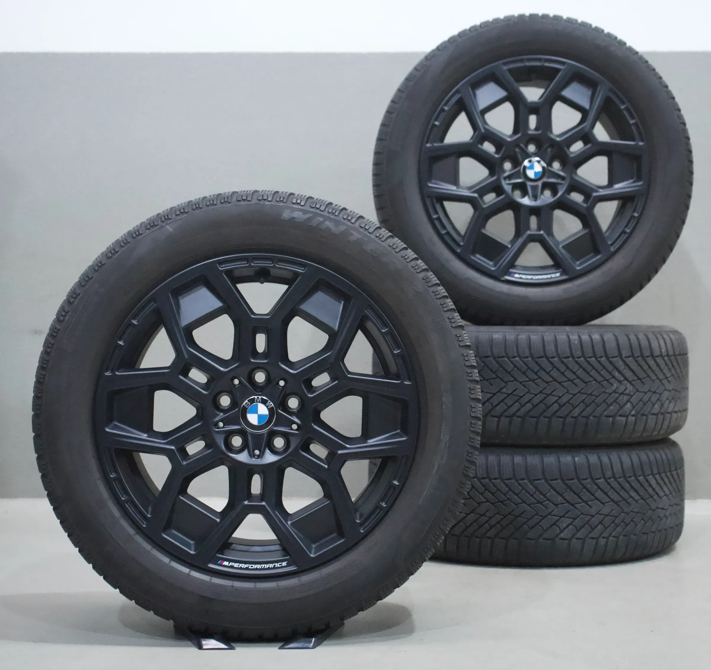 BMW X1 U11 I iX1 U11 18 Zoll Winterkompletträder I M880 - Bild 1