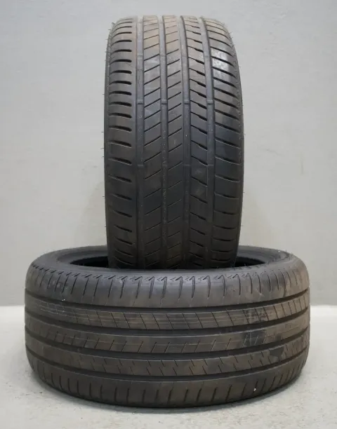 Background image for 2x Bridgestone Alenza 001 * RSC I 275 40 R20 106W XL I Sommerreifen