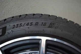 Mercedes-Benz C43 W206 AMG 18 Zoll Winterkompletträder - Bild 6