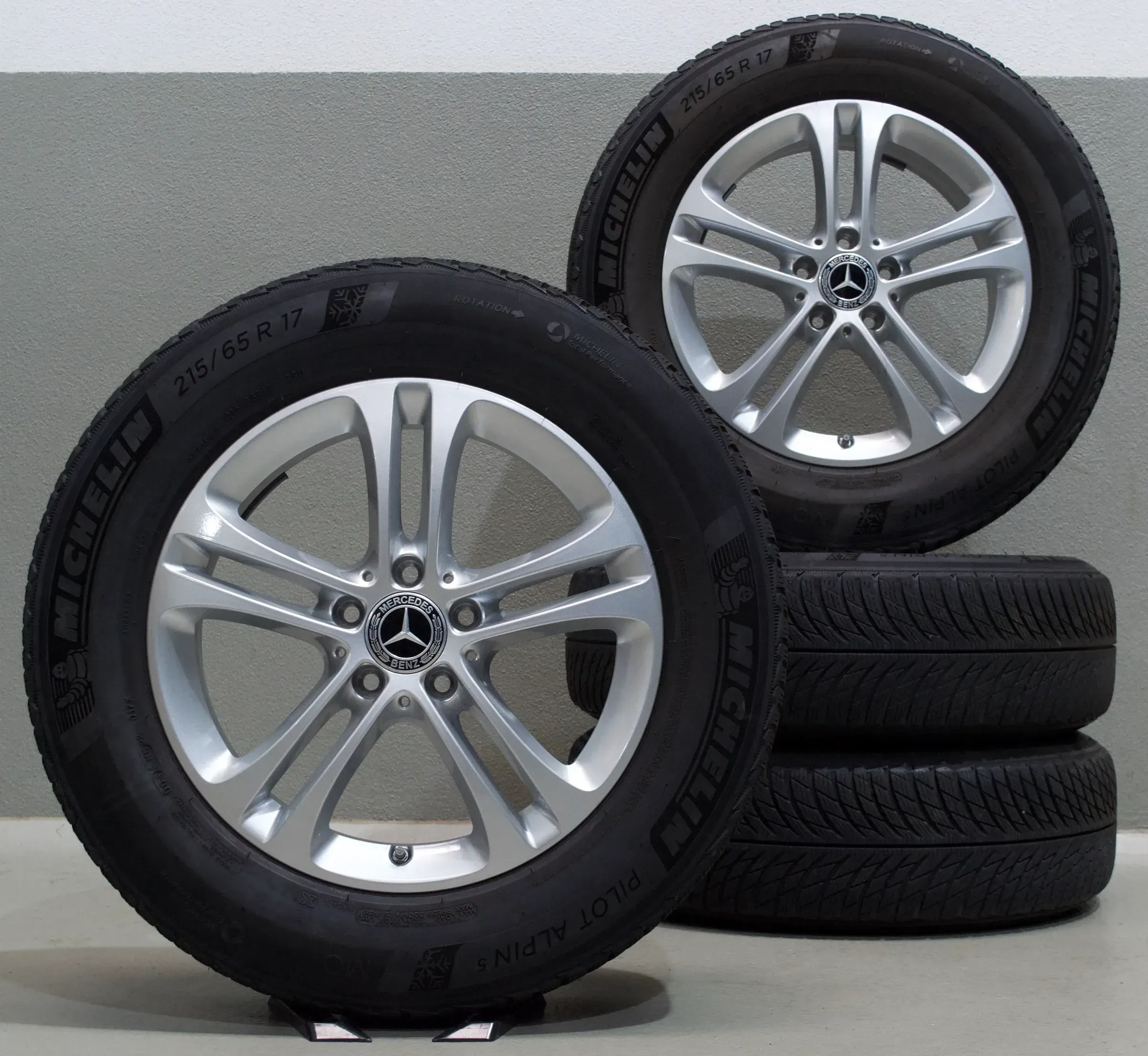 Mercedes-Benz GLA H247 GLB X257 17 Zoll Winterkompletträder - Bild 1