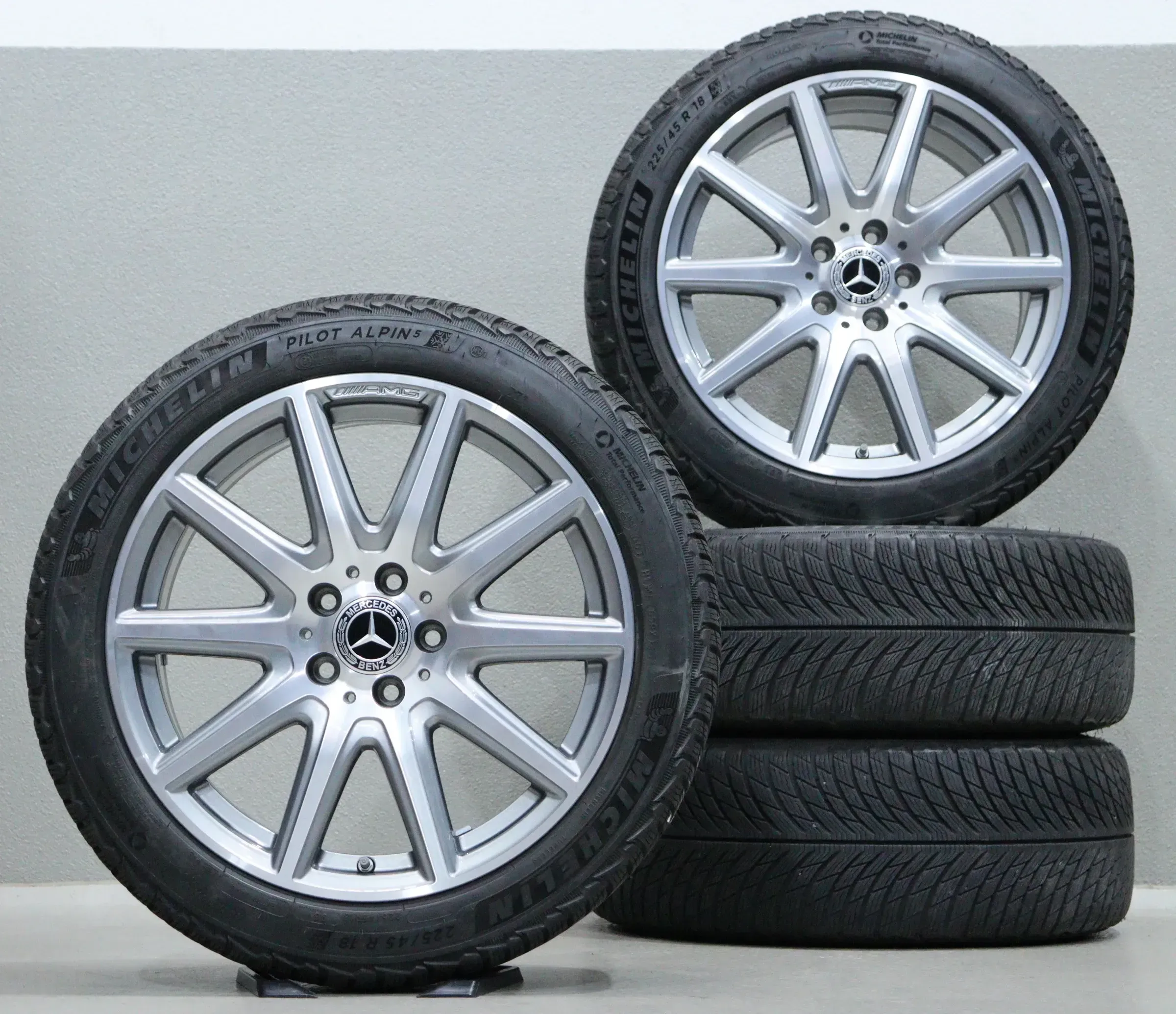 Mercedes-Benz A35 AMG I A45 AMG I B-Klasse 18 Zoll Winterkompletträder - Bild 1