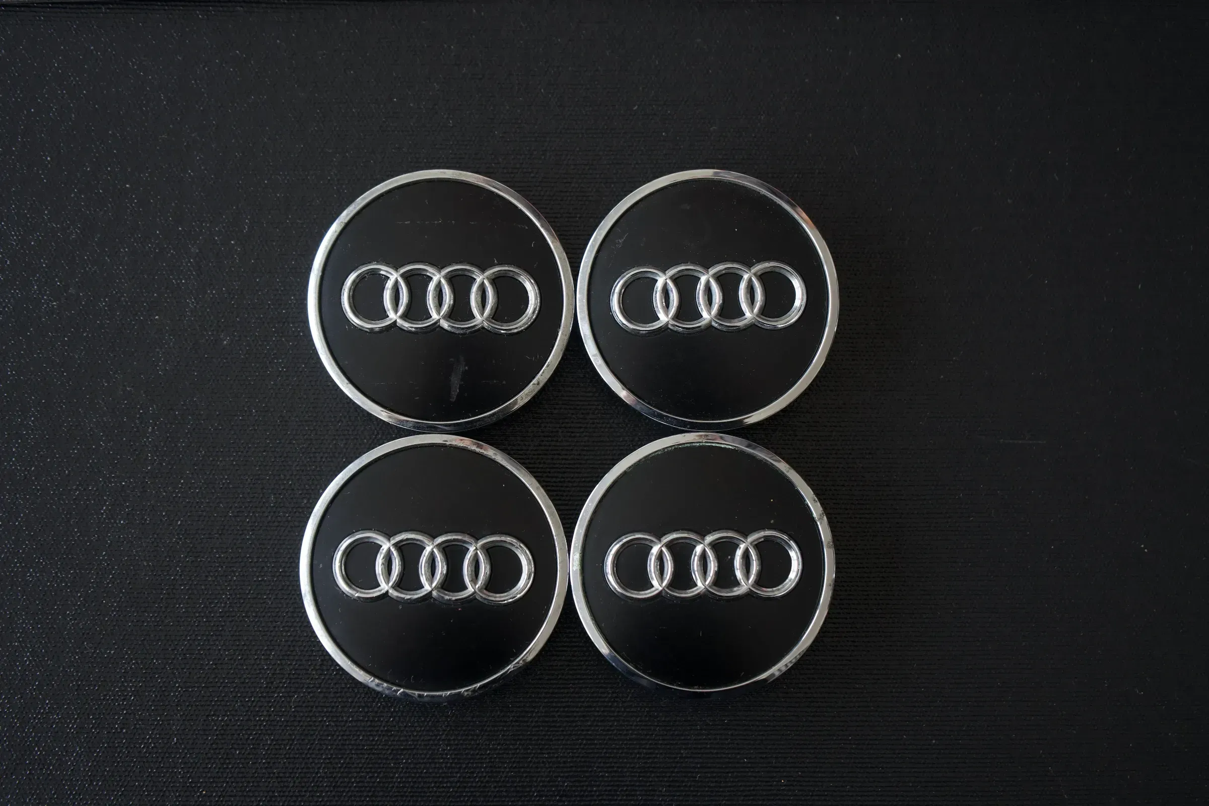4x Original Audi Nabendeckel I 8W0 601 170 - Bild 1