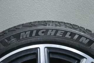 Mercedes-Benz A35 AMG I A45 AMG I B-Klasse 18 Zoll Winterkompletträder - Bild 5