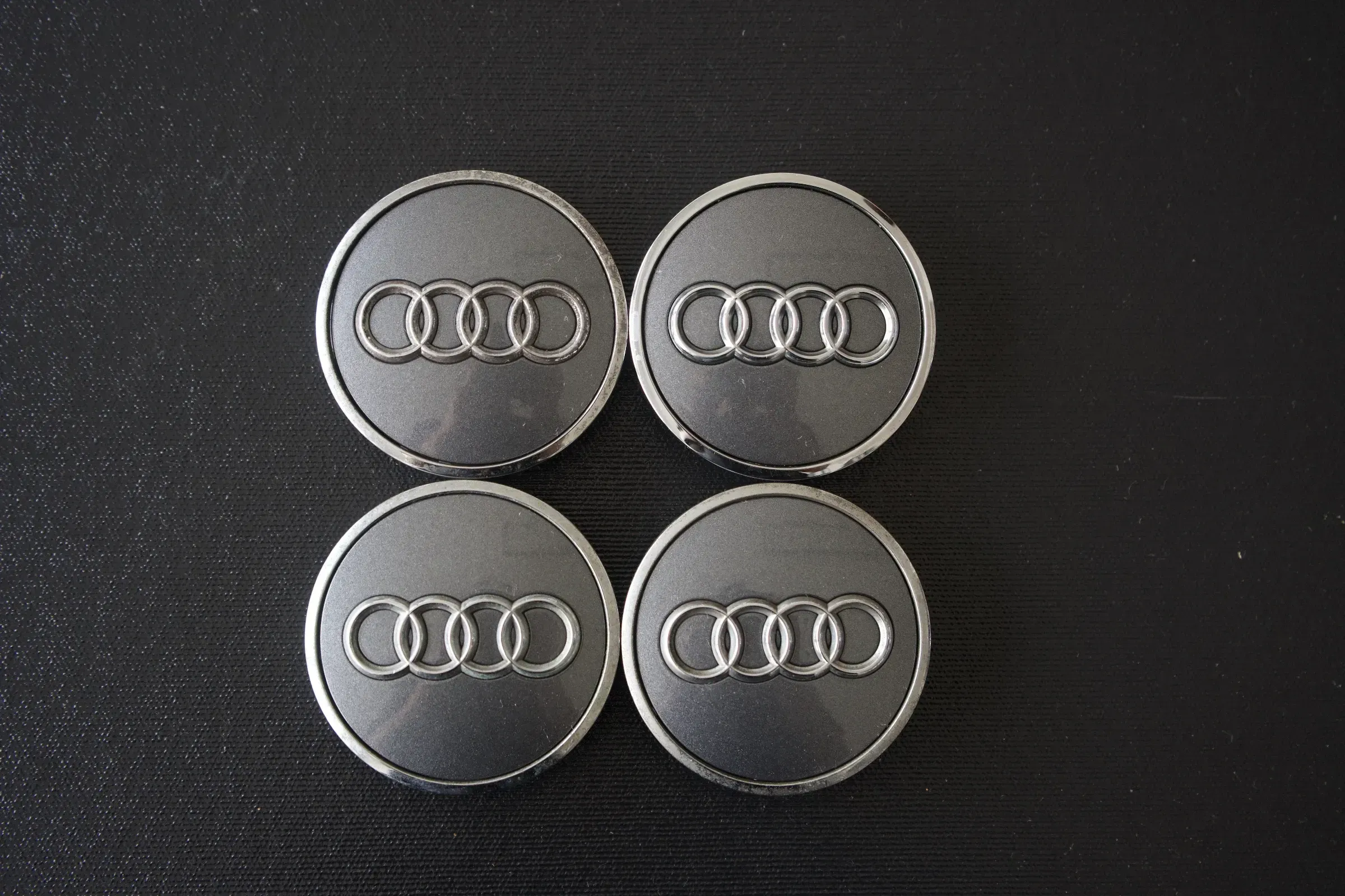 4x Original Audi Nabendeckel I 8W0 601 170 - Bild 1