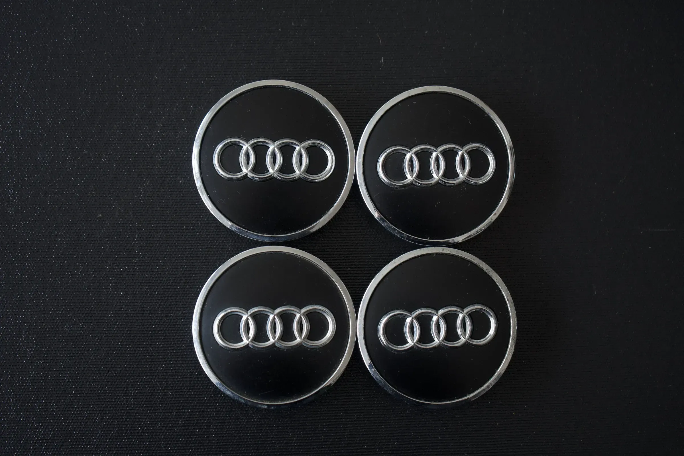 4x Original Audi Nabendeckel I 8W0 601 170 - Bild 1