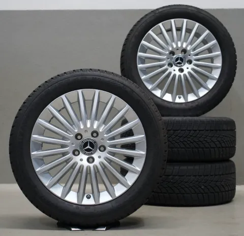 Background image for Mercedes-Benz C-Klasse W205 I S205 17 Zoll Winterkompletträder