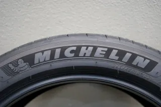 Michelin Pilot Sport 4S * I 245 45 R19 102Y I Sommerreifensatz - Bild 3