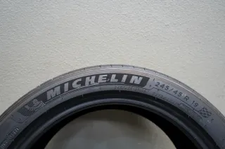 Michelin Pilot Sport 4S * I 245 45 R19 102Y I Sommerreifensatz - Bild 3