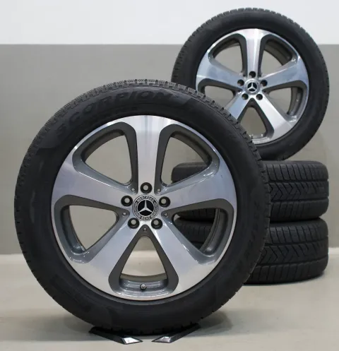 Background image for Mercedes-Benz GLC X253 I Coupé C253 19 Zoll Winterkompletträder