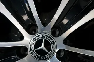 Mercedes-Benz E-Klasse E300de Hybrid 18 Zoll Winterkompletträder - Bild 10