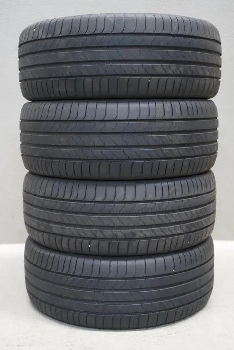 Background image for Bridgestone Turanza 6 MO * I 225 55 R18 102Y I Sommerreifensatz