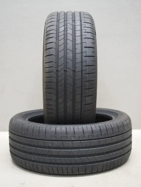 Background image for 2x Pirelli P Zero MO * I 245 45 R19 102Y XL I Sommerreifen