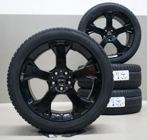 Background image for Mini Countryman U25 19 Zoll Winterräder I Run Away Spoke 948