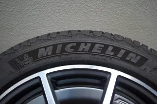 Mercedes-Benz C43 W206 AMG 18 Zoll Winterkompletträder - Bild 4