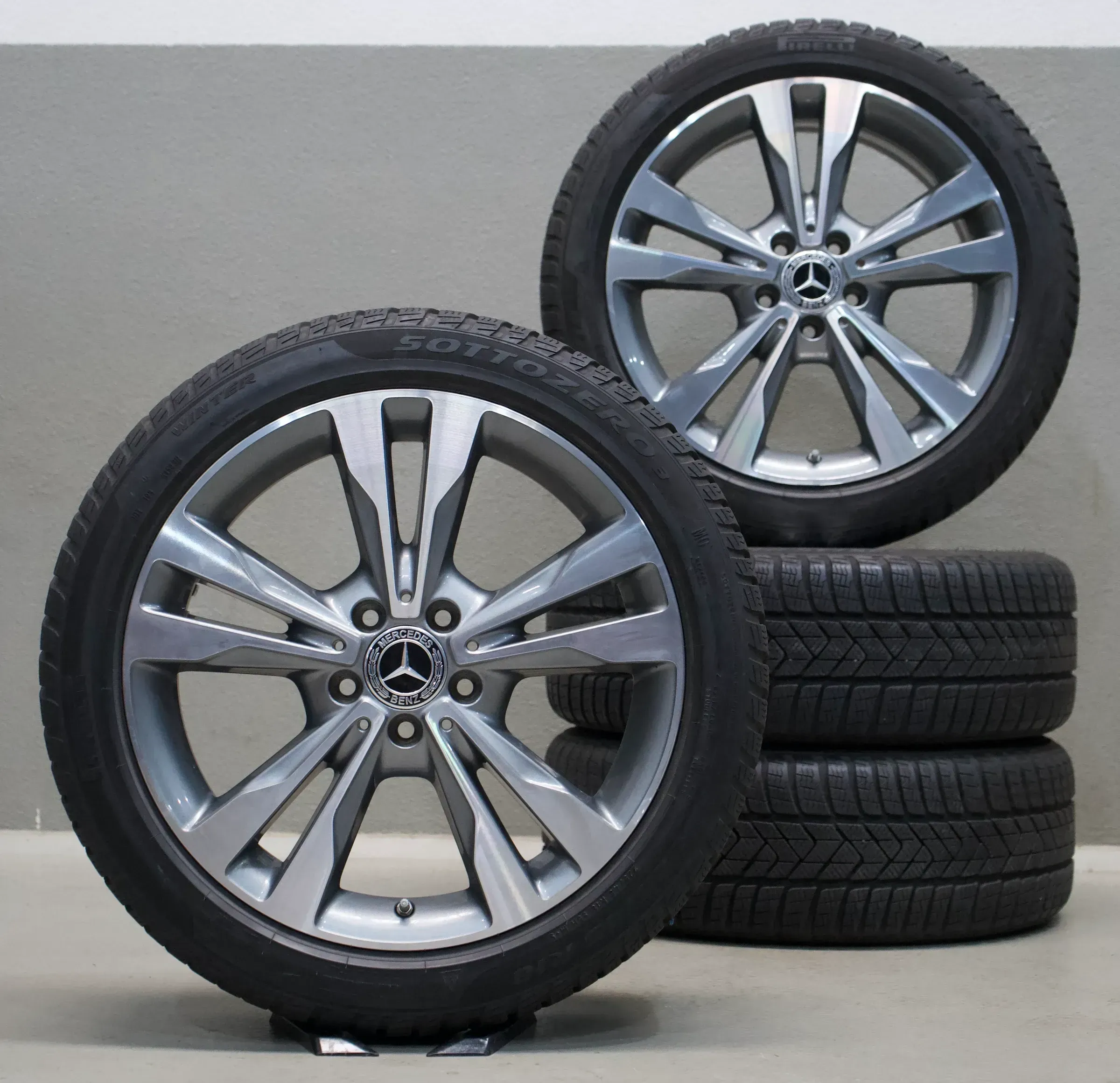 Mercedes-Benz C-Klasse W205 I S205 18 Zoll Winterkompletträder - Bild 1