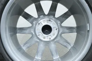 Mercedes-Benz A35 AMG I A45 AMG I B-Klasse 18 Zoll Winterkompletträder - Bild 4